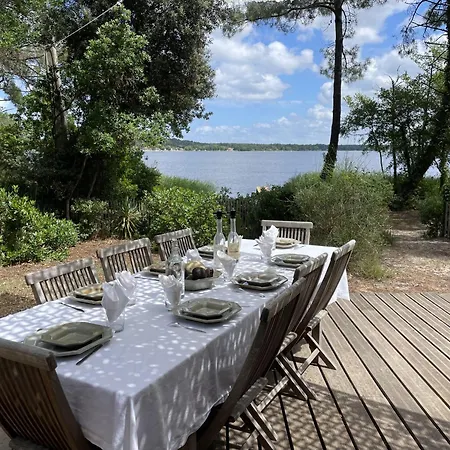 Nyaraló Cadre Exceptionnel, Tres Belle Maison En 1ere Ligne Du Lac *