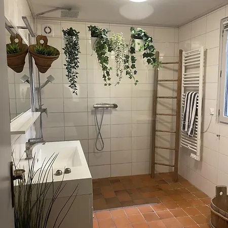Nyaraló Cadre Exceptionnel, Tres Belle Maison En 1ere Ligne Du Lac *